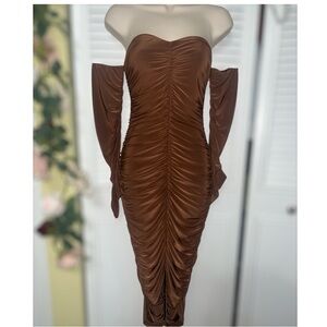 Sabora Brown Bodycon Dress with Bell Sleeves and Sweetheart Neckline